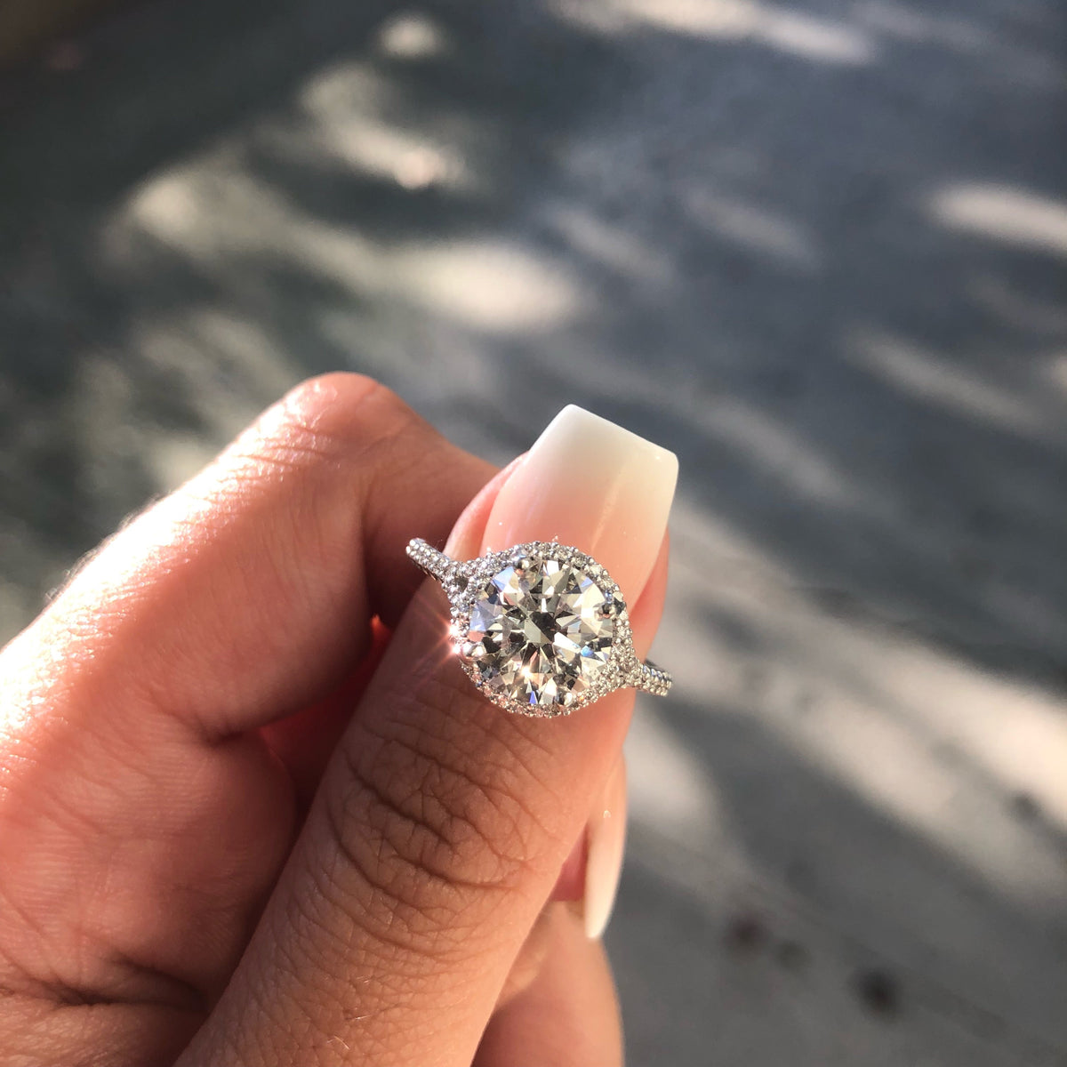 Judy Round Cut Lab Grown Diamond 18Kt White Gold Engagement Ring - View 4