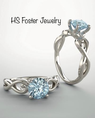 14kt White gold natural aquamarine ring.