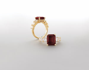 Color gem ring garnet & diamonds