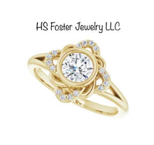 Load image into Gallery viewer, White gold and natural diamond ring.