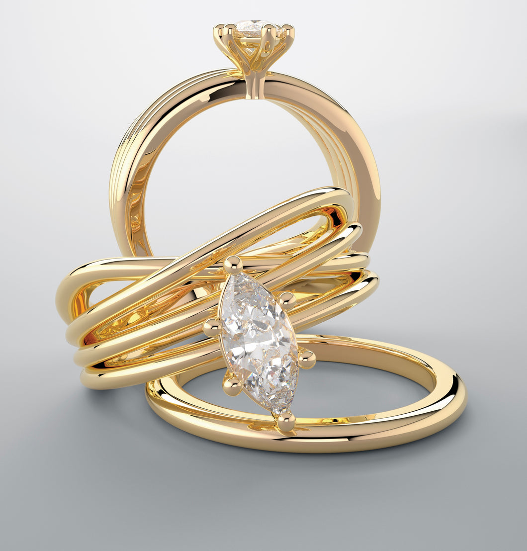 Bridal set yellow gold and Marquise center.