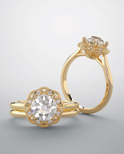 Bridal set engagement ring in yellow gold & natural diamonds.